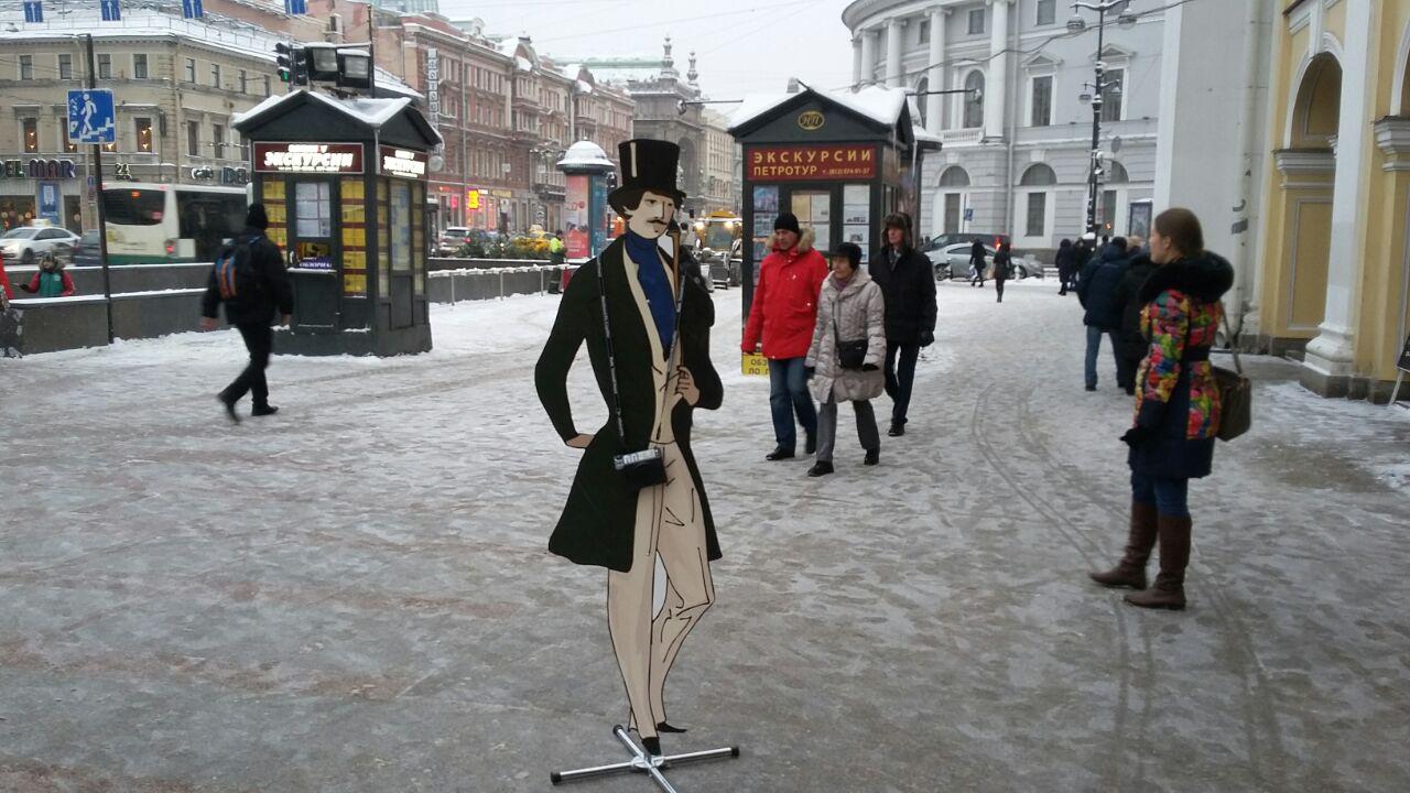 Активисты из арт-группы «Явь» предложили послушать вместо плохой рекламы… стихи