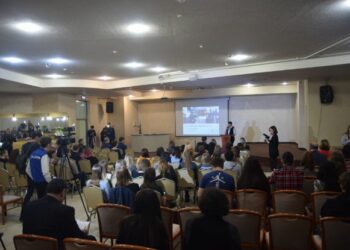 Студенты и молодые профессионалы в сфере медиа, пиара и рекламы пришли в школу