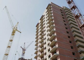 Без фирменного наименования застройщика реклама незаконна