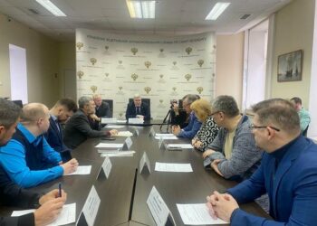 В Петербурге обсудили ситуацию с топливом и эффективность института предупреждений 