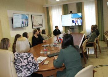 Будущим дипломированным специалистам помогают расширить кругозор