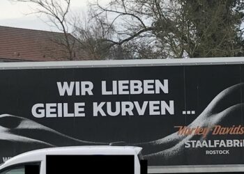 Совет по рекламе вынес пять выговоров за сексистскую рекламу 