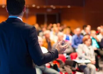 Журналистов зовут в Сочи, но не на пляж, а на форум