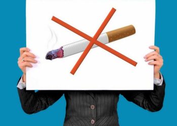 Закон устанавливает безусловный запрет на рекламу любой никотиносодержащей продукции