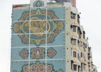 Мозаичные панно освободили от рекламы