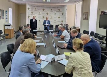 «Общественники» обсудили меры борьбы с незаконными рекламными конструкциями