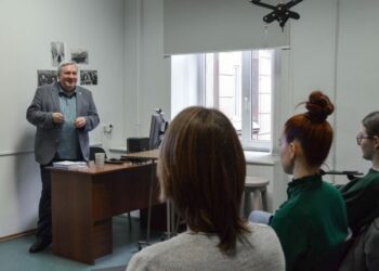 Студенты знакомятся с регулированием рекламных коммуникаций