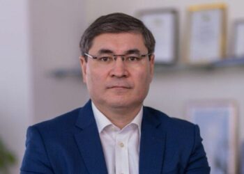 Продлены полномочия главы НМА