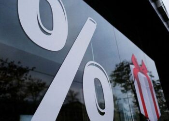 В рекламе искажается смысл информации