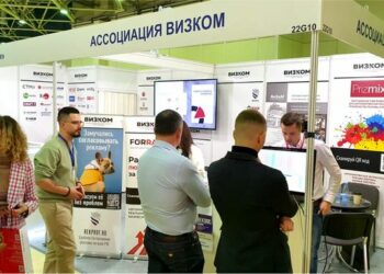 Клиентов приглашают за круглый стол