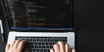 Эксперт: ИИ для блогеров сегодня – уже не эксперимент, а рабочий стандарт