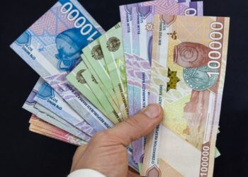 Топ-блогеры скрыли миллиарды от налоговой
