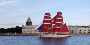 Точку поставили «Алые паруса»